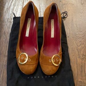 Pura Lopez brown suede heels